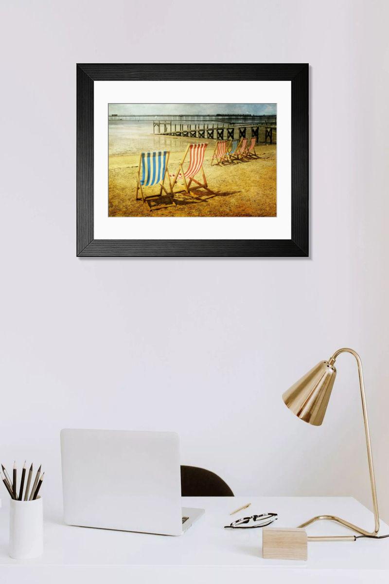 Shown hanging in a room: Modern 14"x12" (36x31cm)