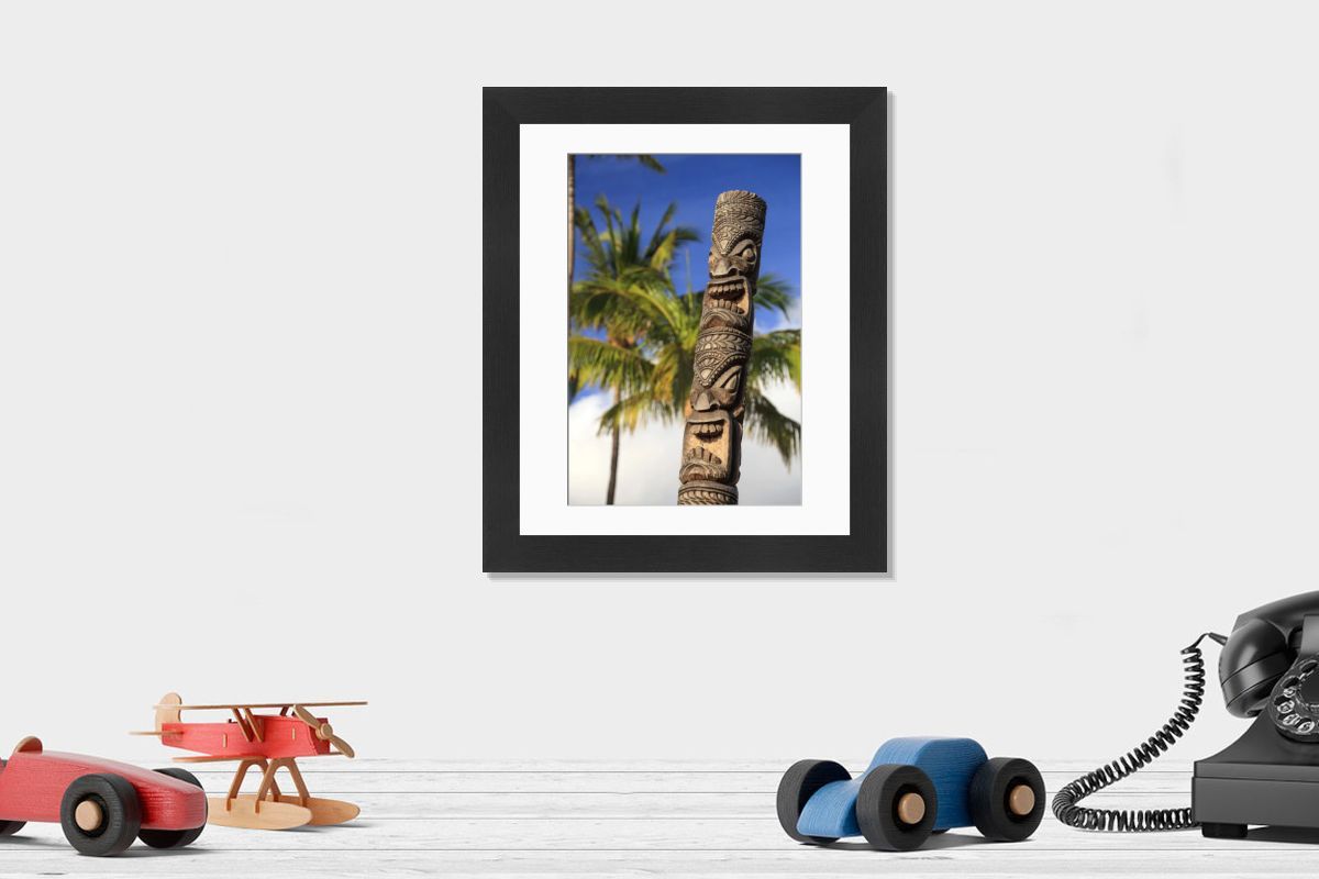 Kaanapali Beach Hawaiian Tiki Statue Print. Art Prints, Posters