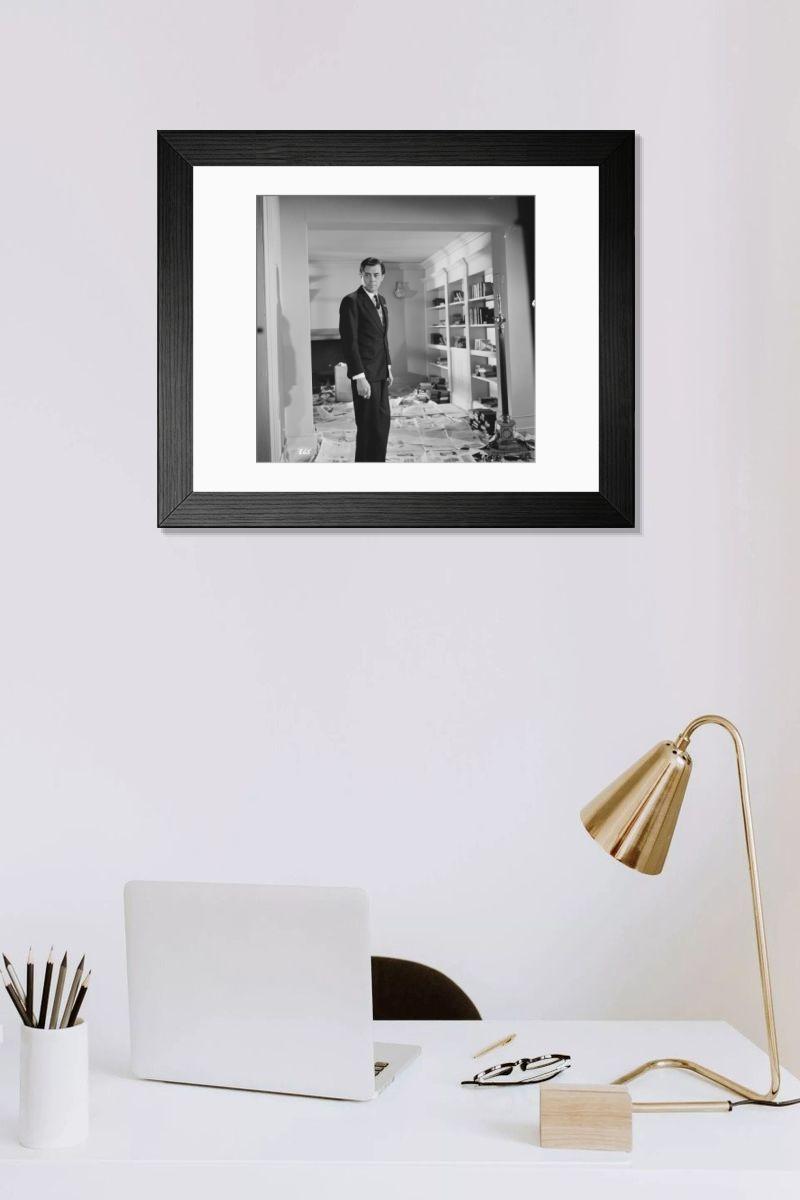 Shown hanging in a room: Modern 14"x12" (36x31cm)