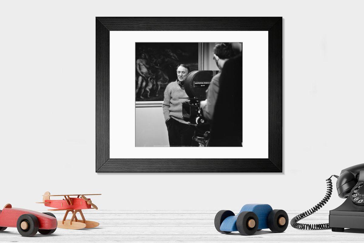 Shown hanging in a room: Modern 14"x12" (36x31cm)