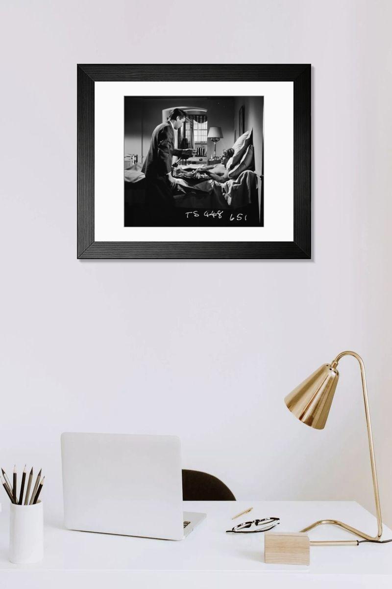 Shown hanging in a room: Modern 14"x12" (36x31cm)