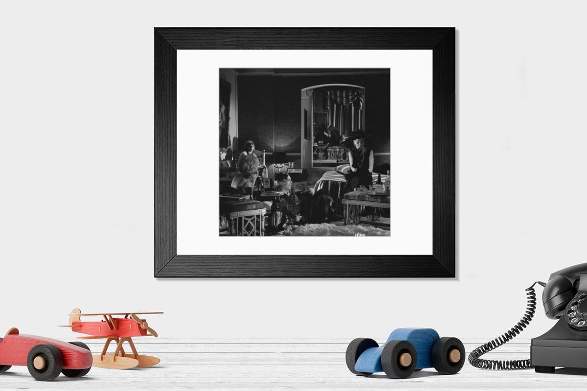 Shown hanging in a room: Modern 14"x12" (36x31cm)