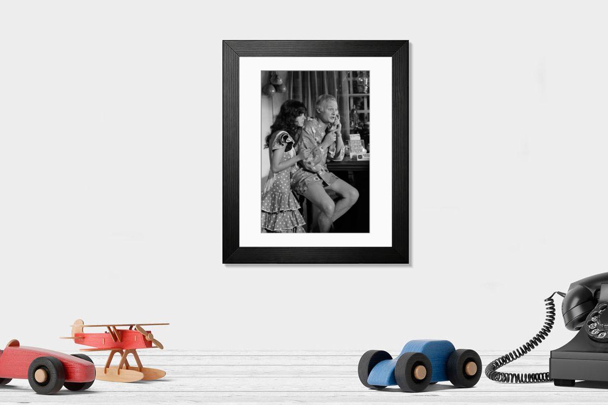 Shown hanging in a room: Modern 14"x12" (36x31cm)