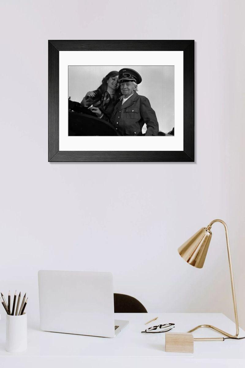 Shown hanging in a room: Modern 14"x12" (36x31cm)