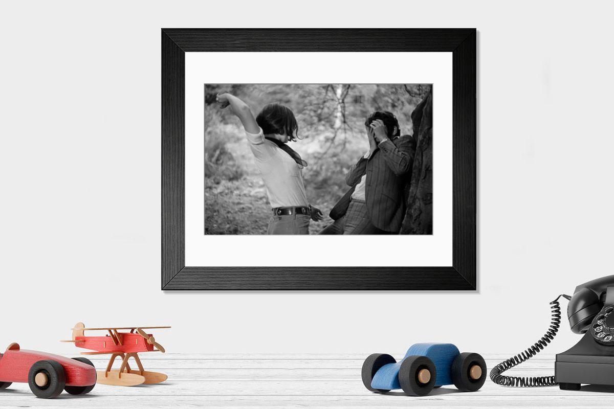 Shown hanging in a room: Modern 14"x12" (36x31cm)