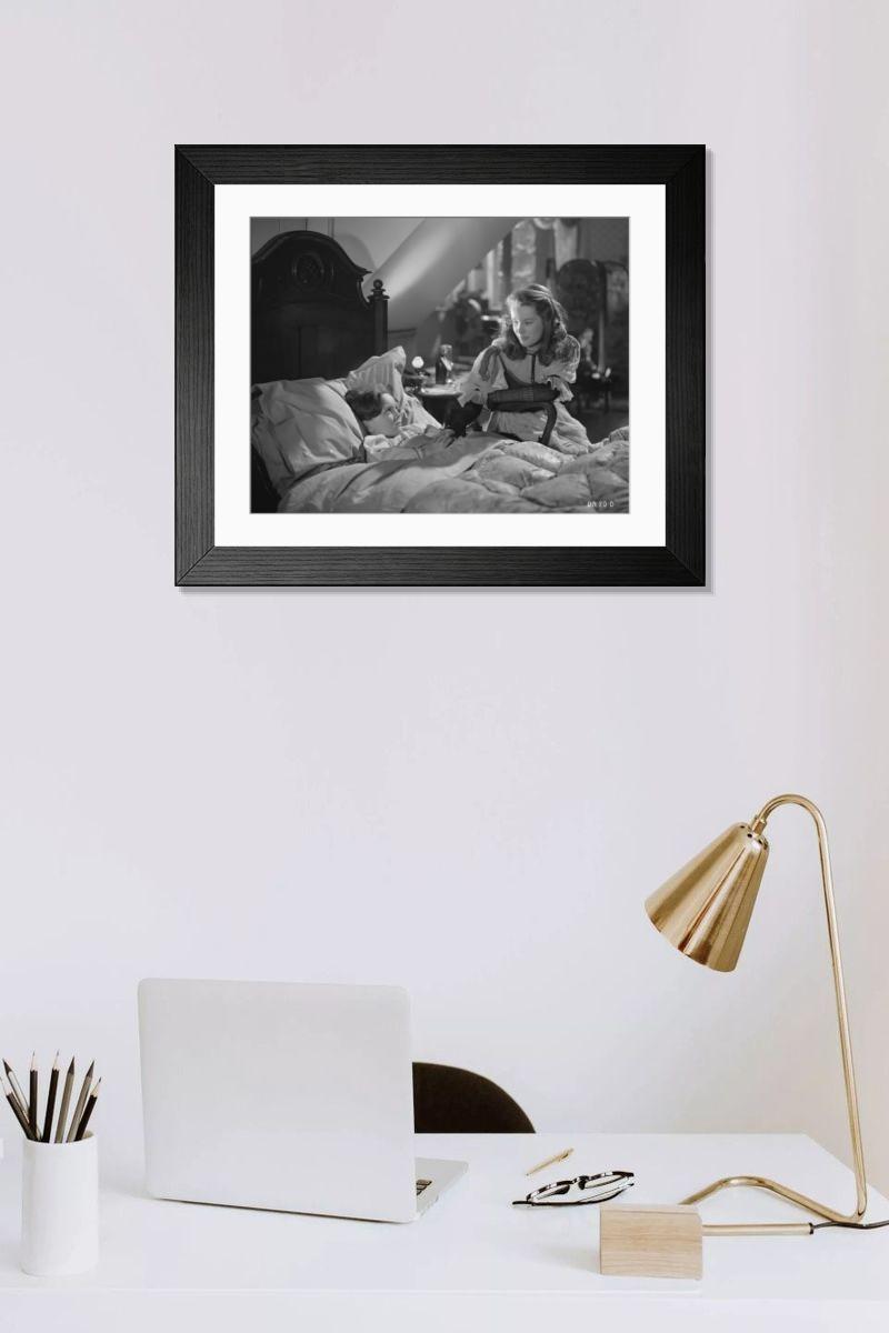 Shown hanging in a room: Modern 14"x12" (36x31cm)