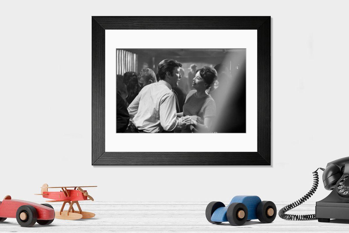 Shown hanging in a room: Modern 14"x12" (36x31cm)