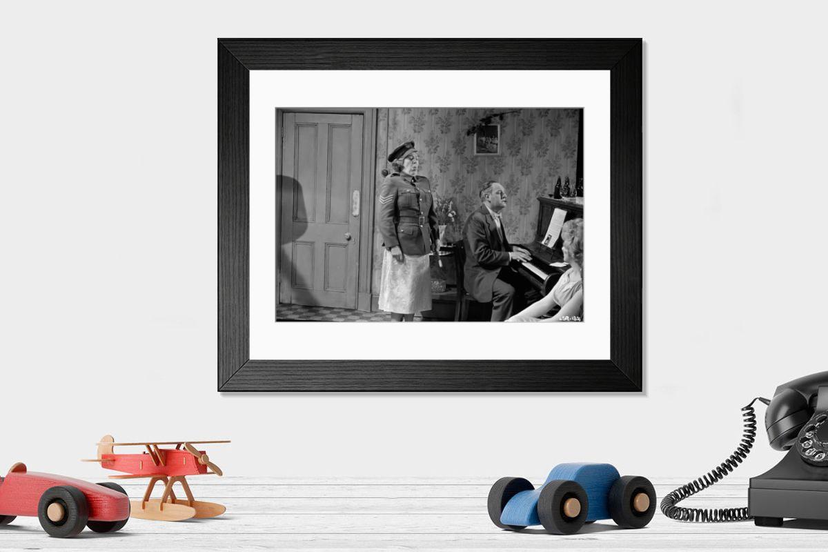 Shown hanging in a room: Modern 14"x12" (36x31cm)