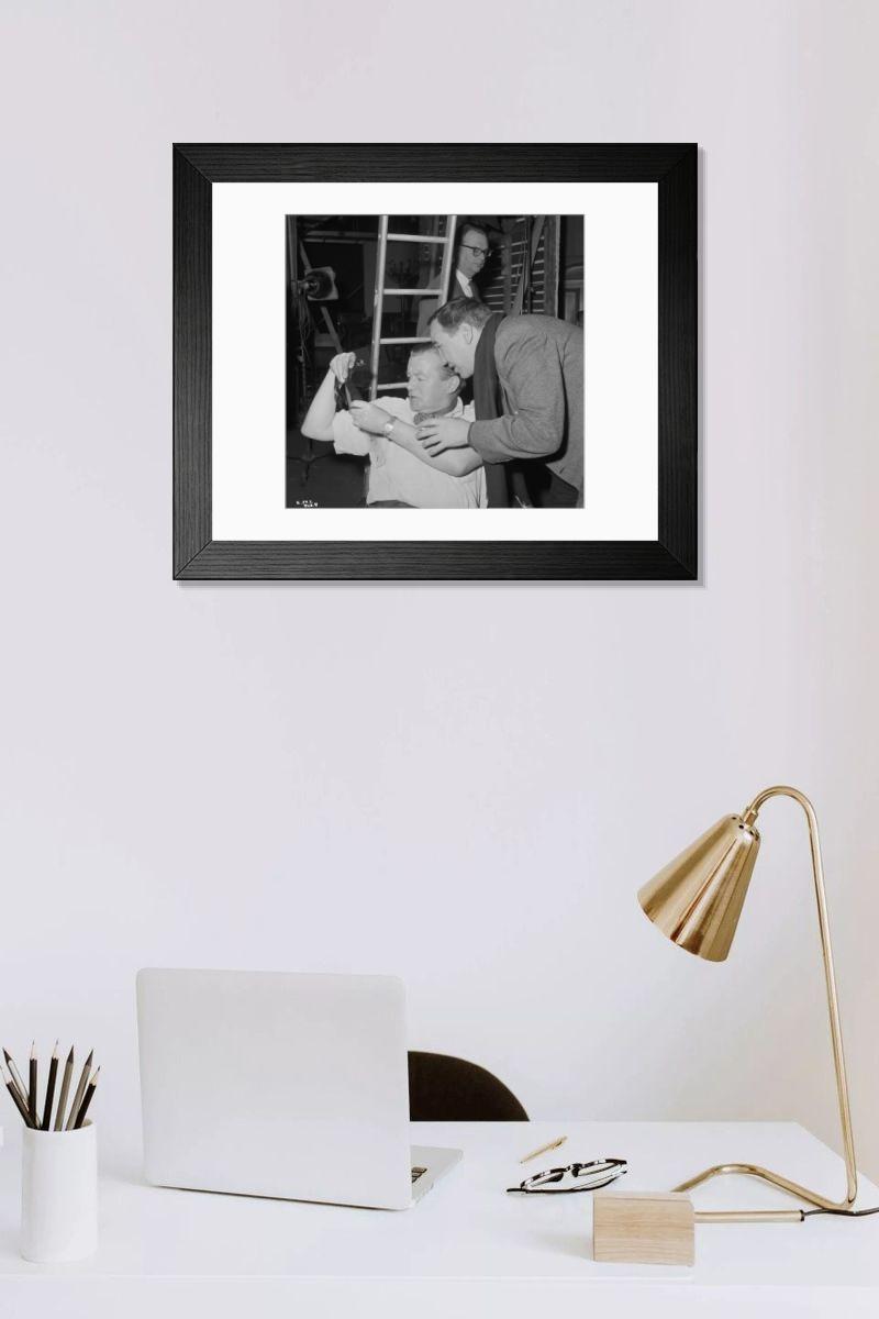 Shown hanging in a room: Modern 14"x12" (36x31cm)