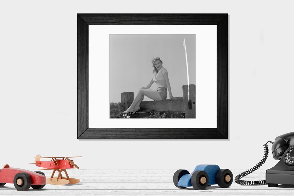 Shown hanging in a room: Modern 14"x12" (36x31cm)
