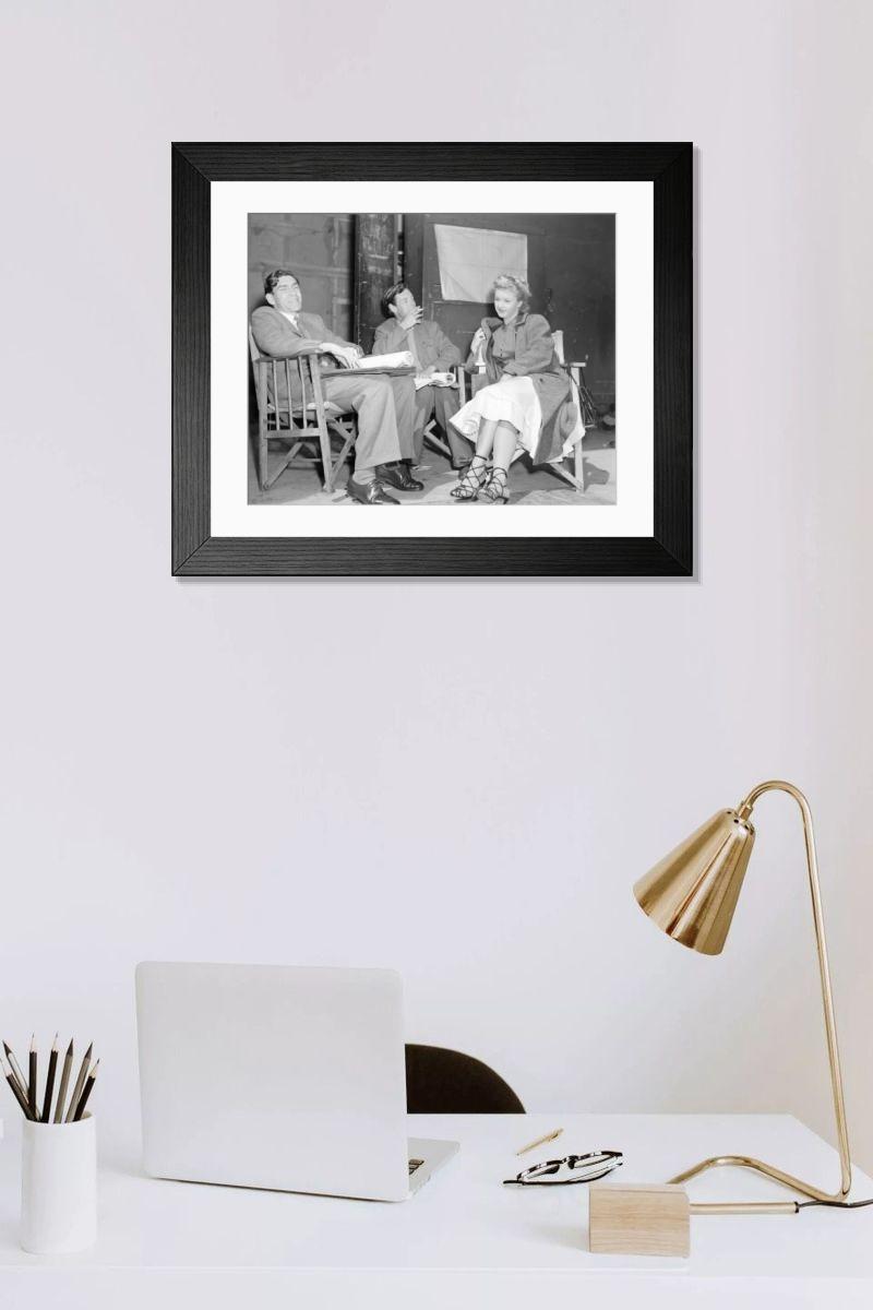 Shown hanging in a room: Modern 14"x12" (36x31cm)