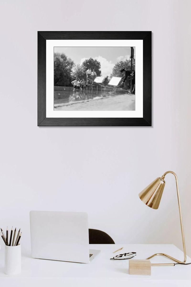 Shown hanging in a room: Modern 14"x12" (36x31cm)