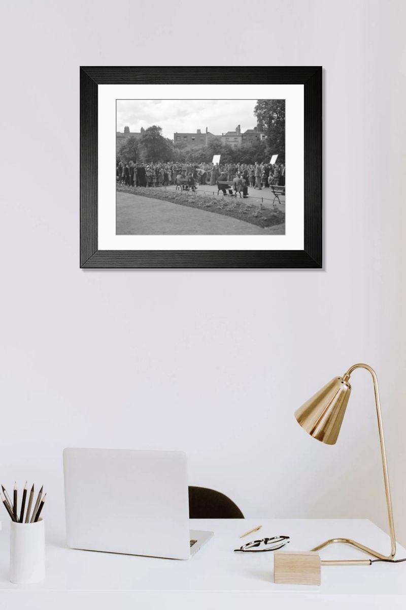 Shown hanging in a room: Modern 14"x12" (36x31cm)