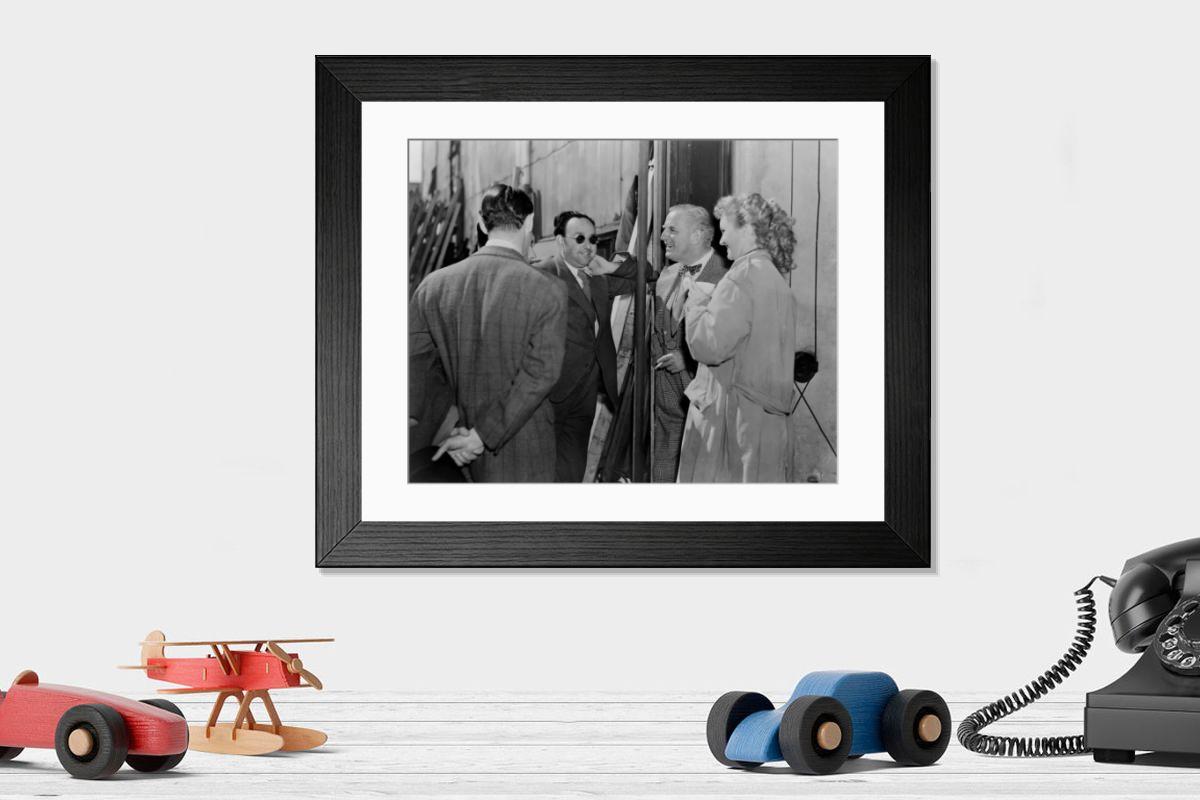 Shown hanging in a room: Modern 14"x12" (36x31cm)