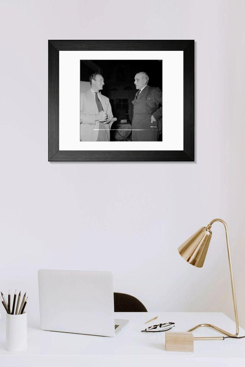 Shown hanging in a room: Modern 14"x12" (36x31cm)