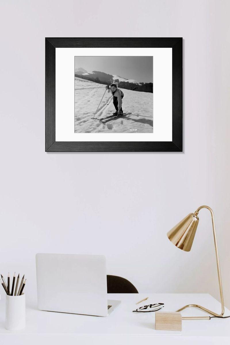 Shown hanging in a room: Modern 14"x12" (36x31cm)