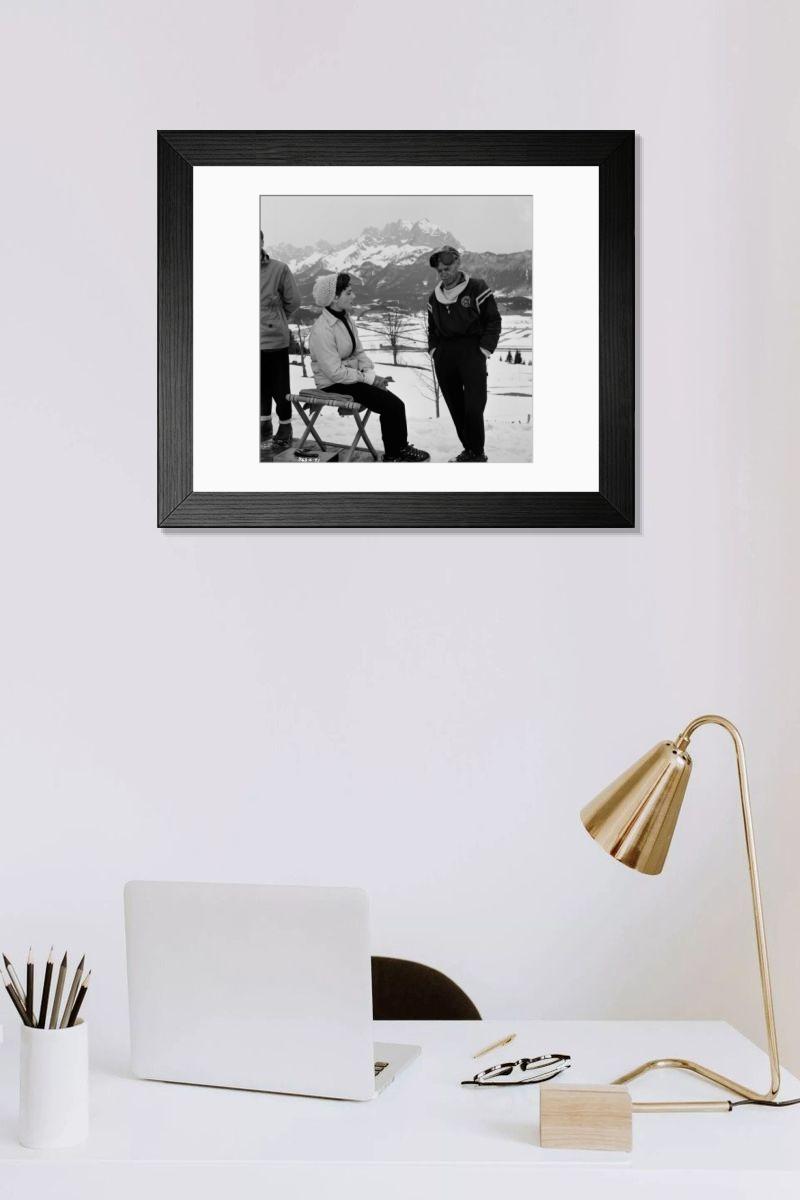 Shown hanging in a room: Modern 14"x12" (36x31cm)