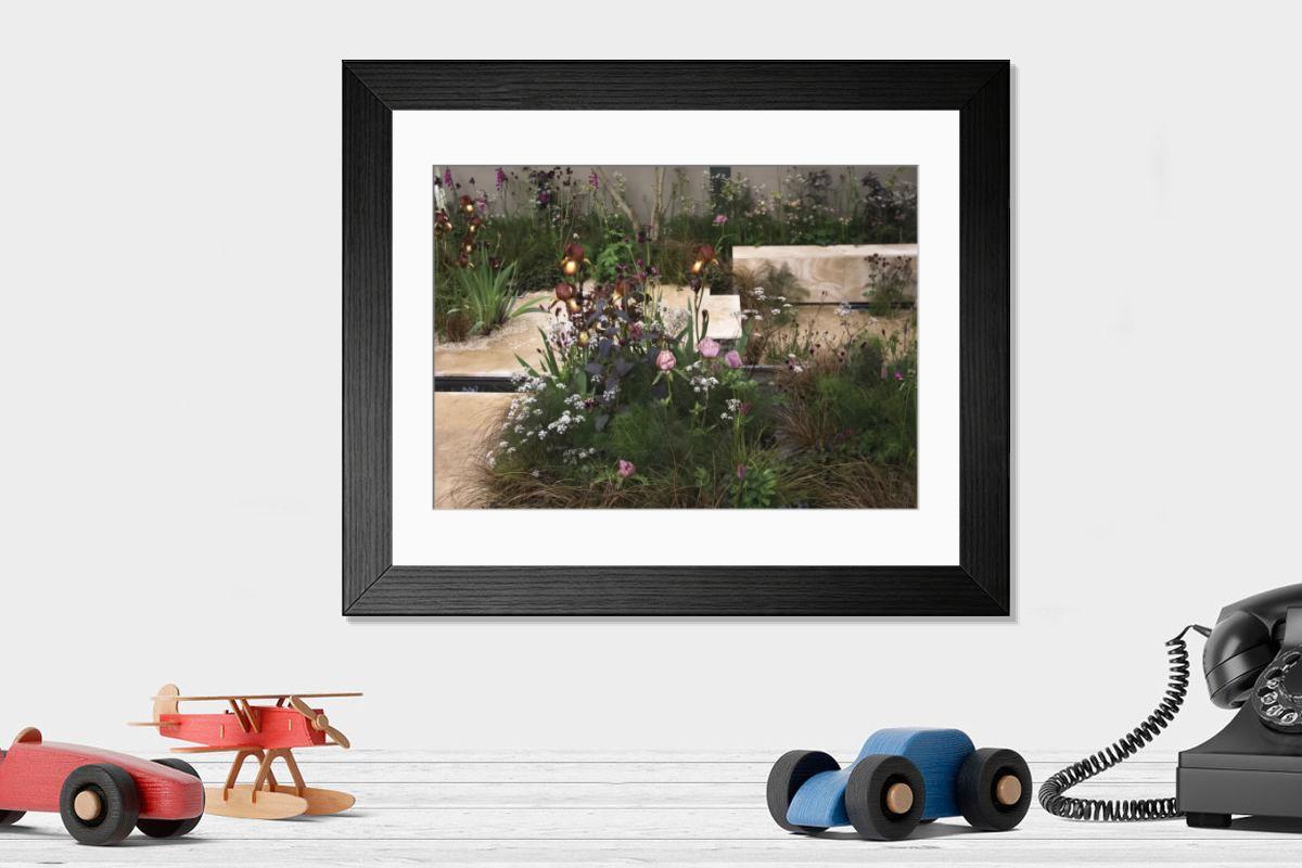 Shown hanging in a room: Modern 14"x12" (36x31cm)