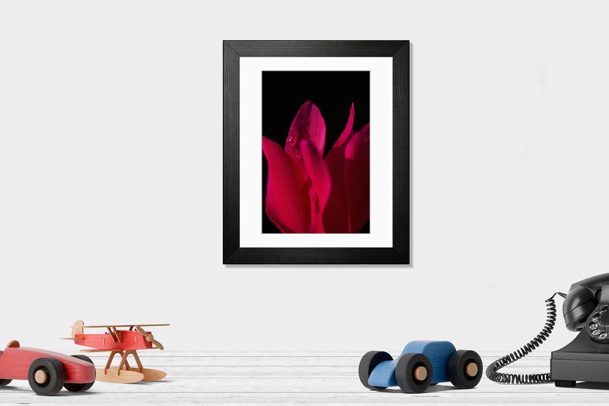 Shown hanging in a room: Modern 14"x12" (36x31cm)
