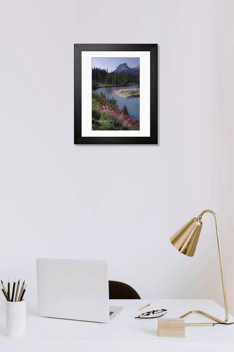 Shown hanging in a room: Modern 14"x12" (36x31cm)
