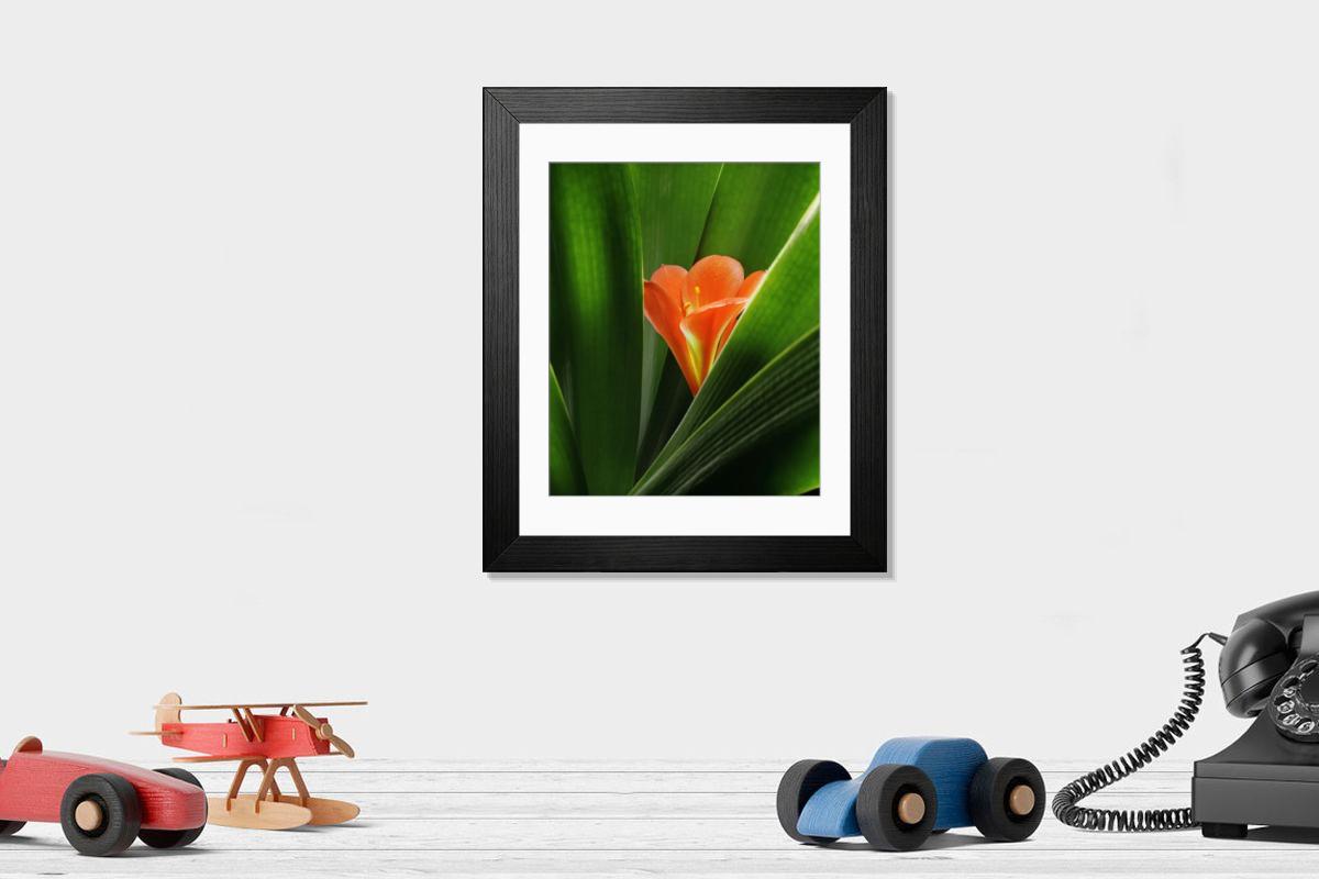 Shown hanging in a room: Modern 14"x12" (36x31cm)