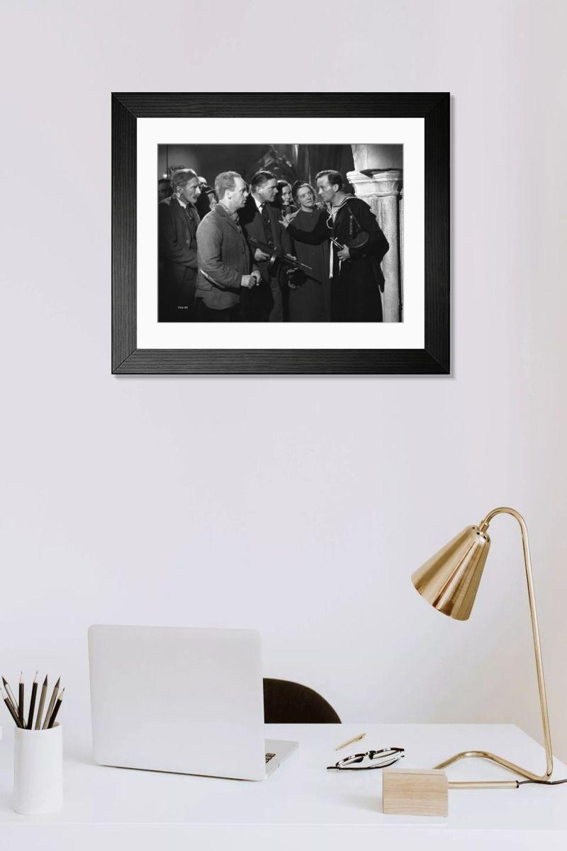 Shown hanging in a room: Modern 14"x12" (36x31cm)