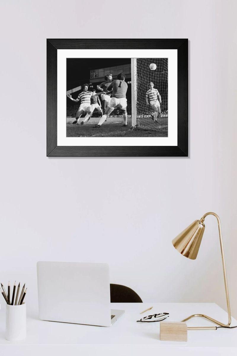 Shown hanging in a room: Modern 14"x12" (36x31cm)