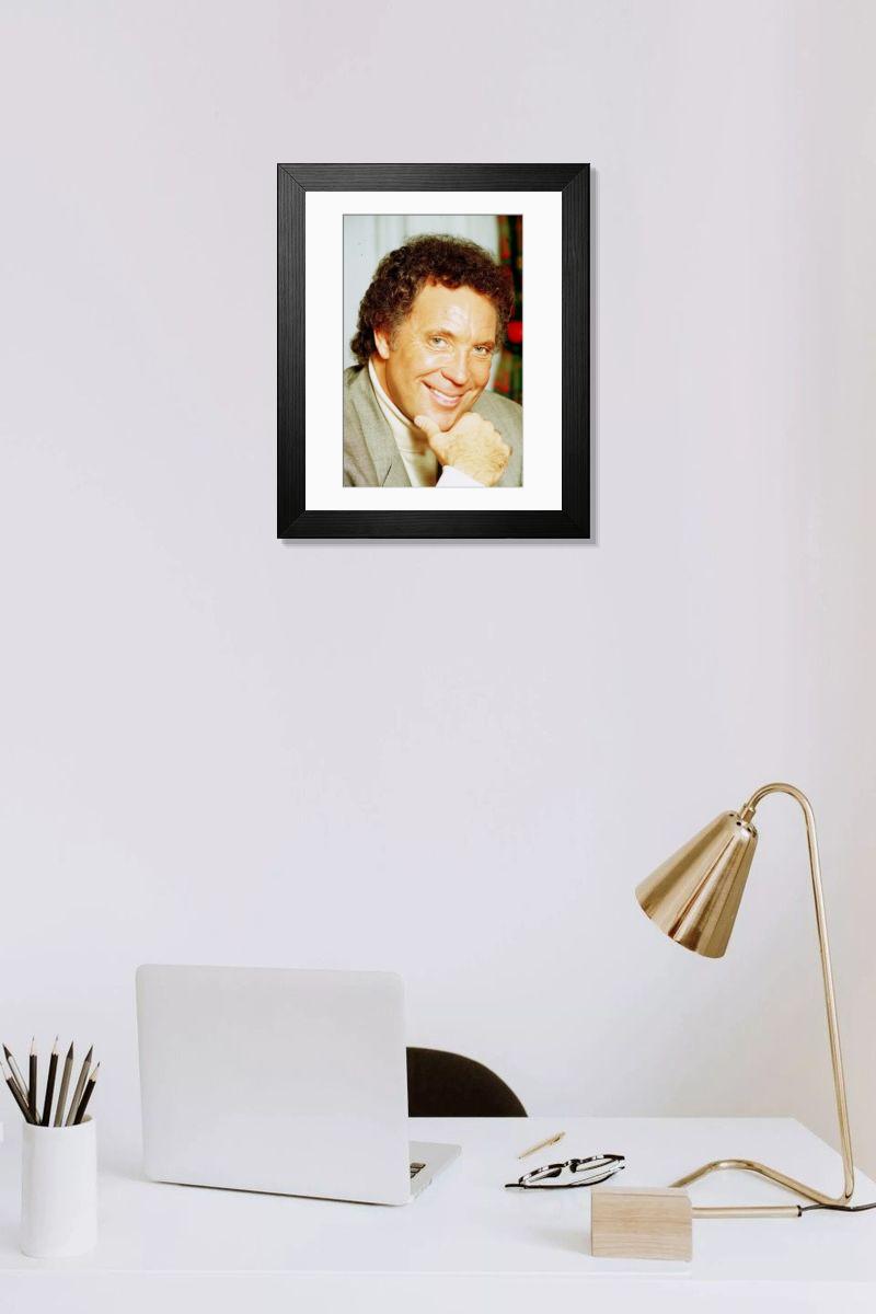 Shown hanging in a room: Modern 14"x12" (36x31cm)