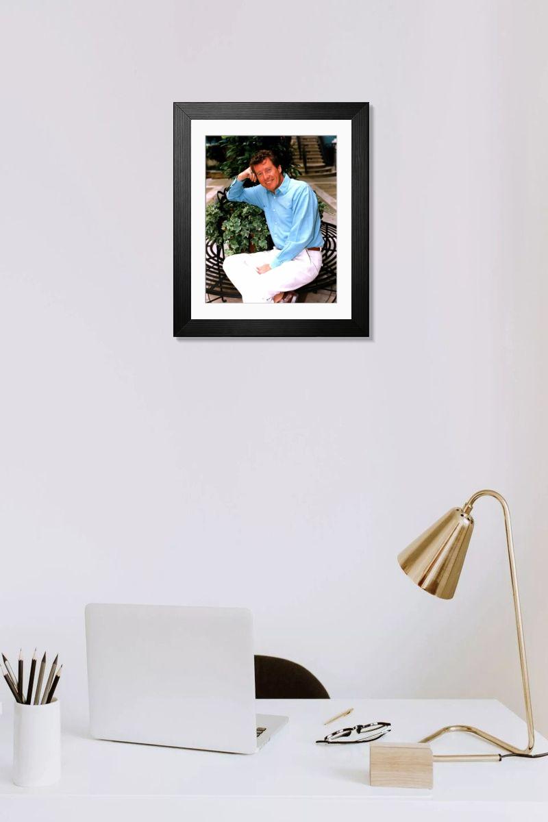 Shown hanging in a room: Modern 14"x12" (36x31cm)