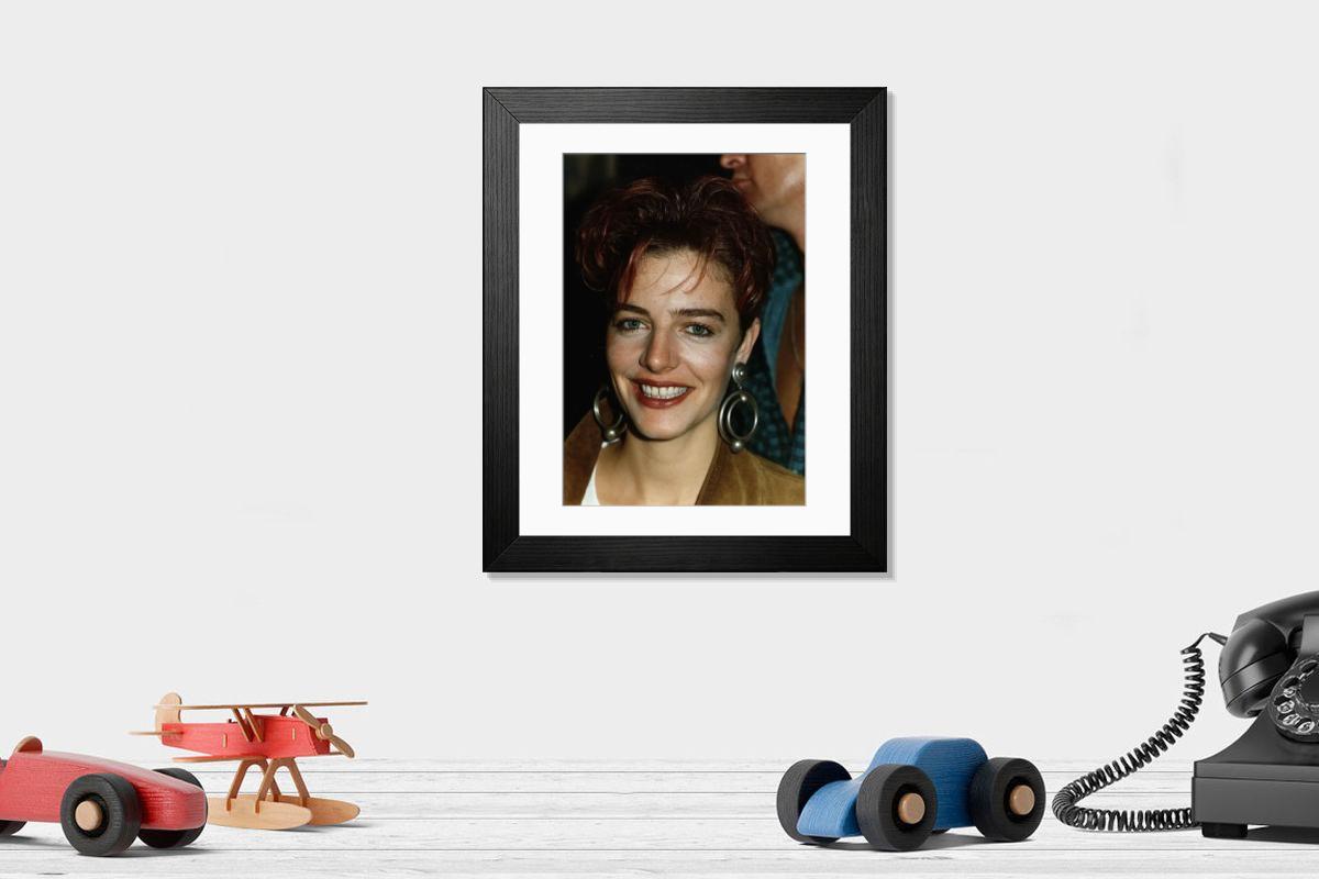 Shown hanging in a room: Modern 14"x12" (36x31cm)