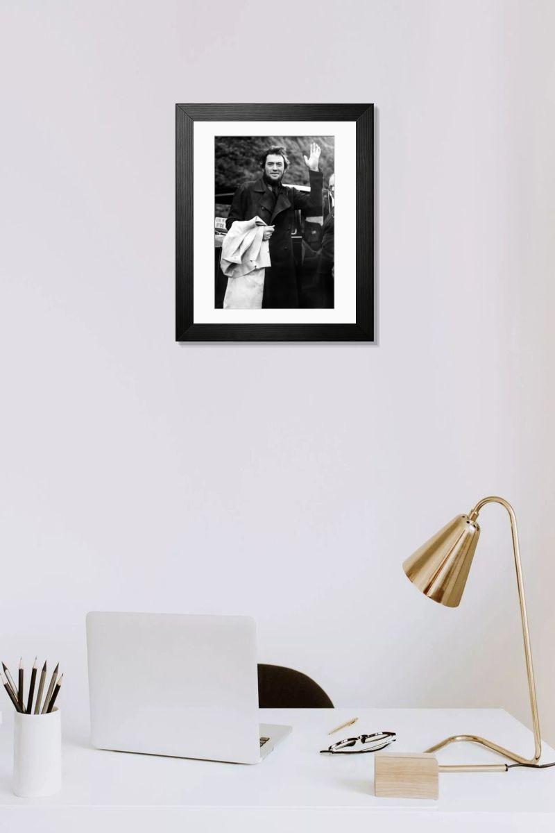 Shown hanging in a room: Modern 14"x12" (36x31cm)