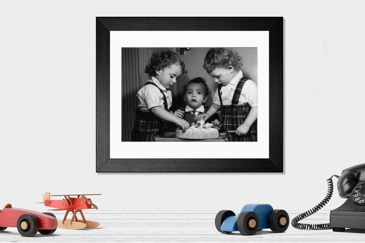 Shown hanging in a room: Modern 14"x12" (36x31cm)