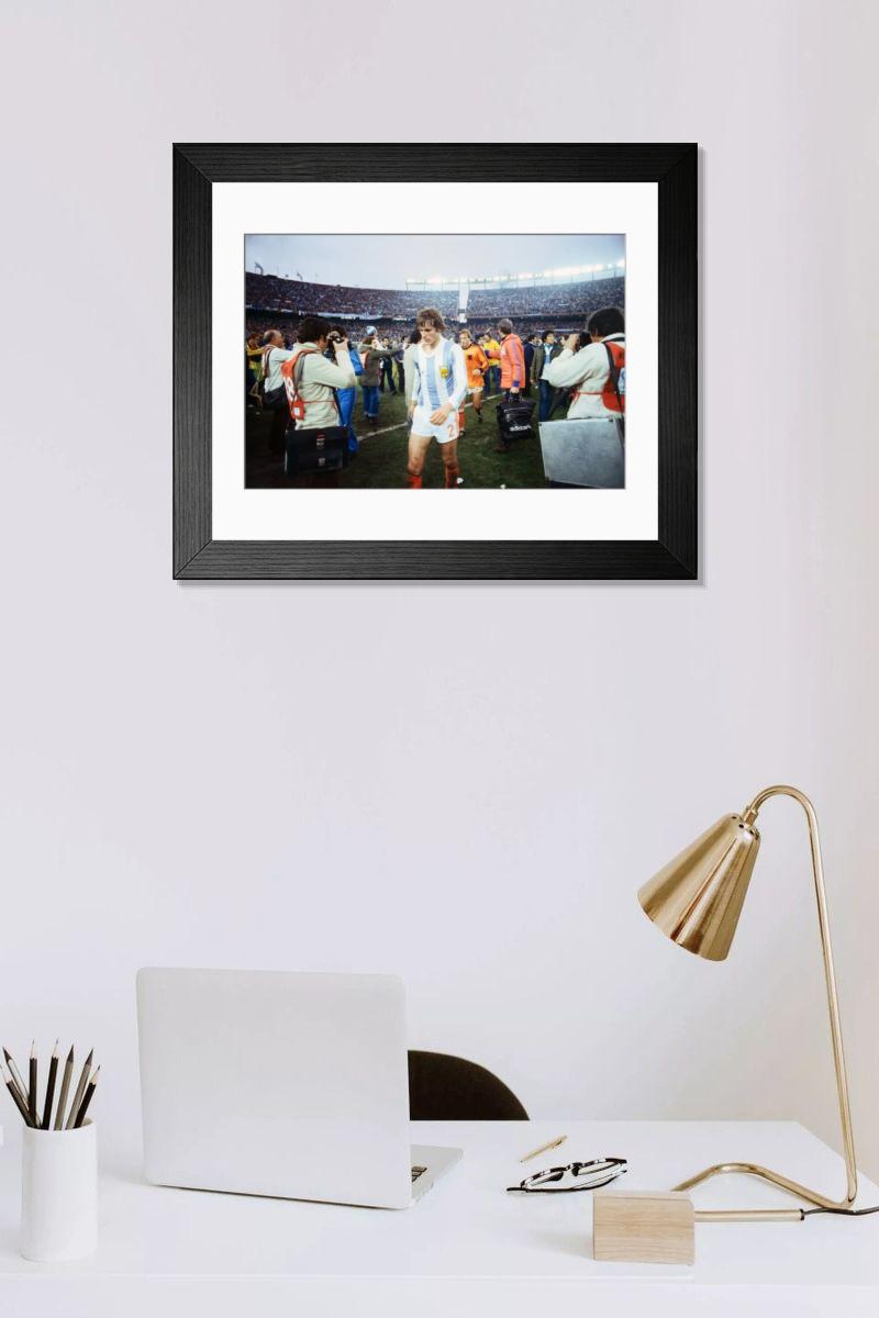 Shown hanging in a room: Modern 14"x12" (36x31cm)