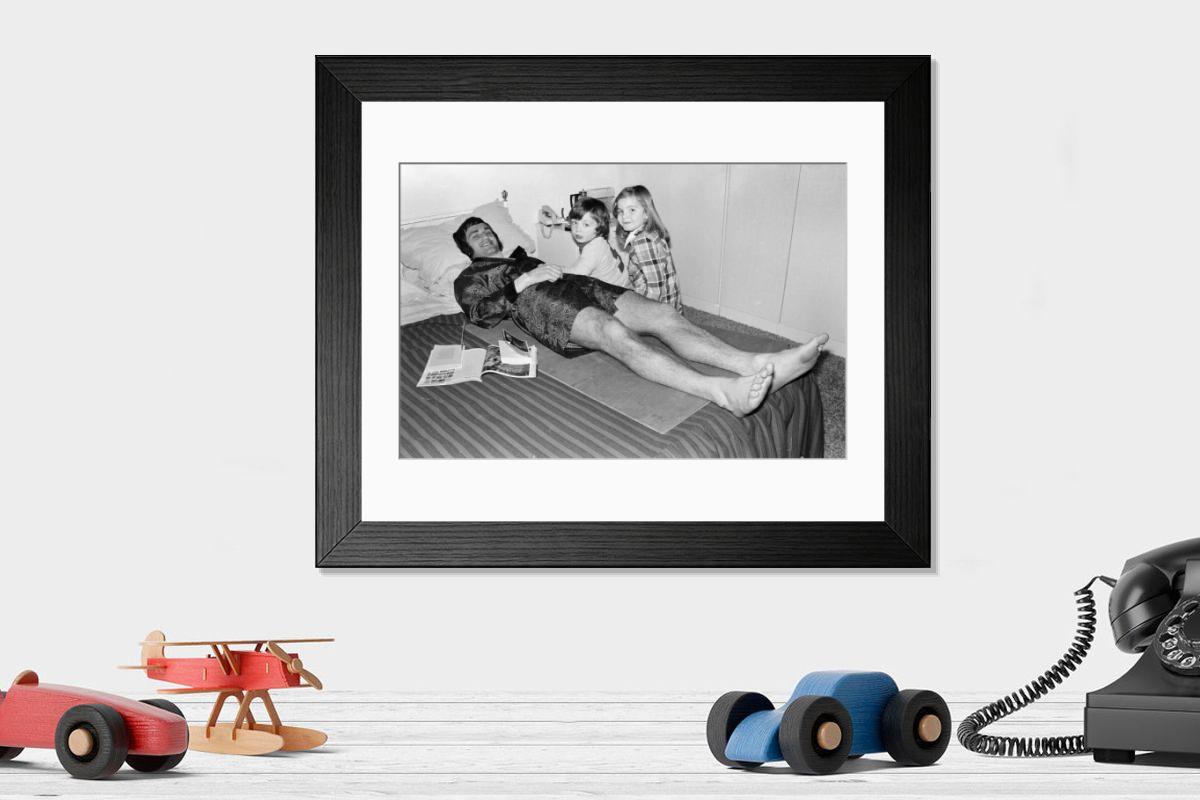 Shown hanging in a room: Modern 14"x12" (36x31cm)