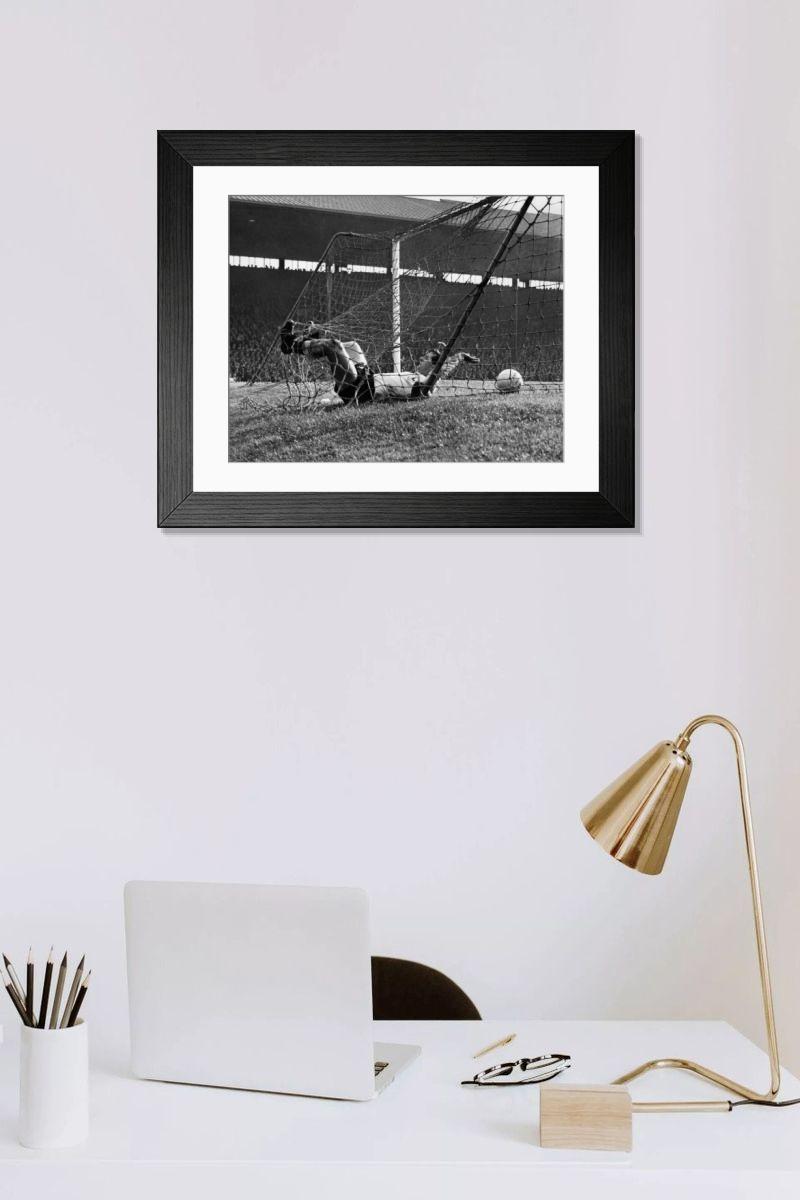 Shown hanging in a room: Modern 14"x12" (36x31cm)