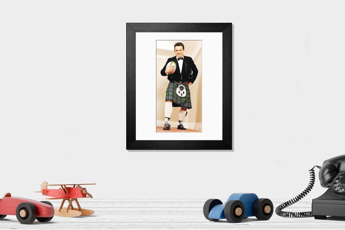 Shown hanging in a room: Modern 14"x12" (36x31cm)
