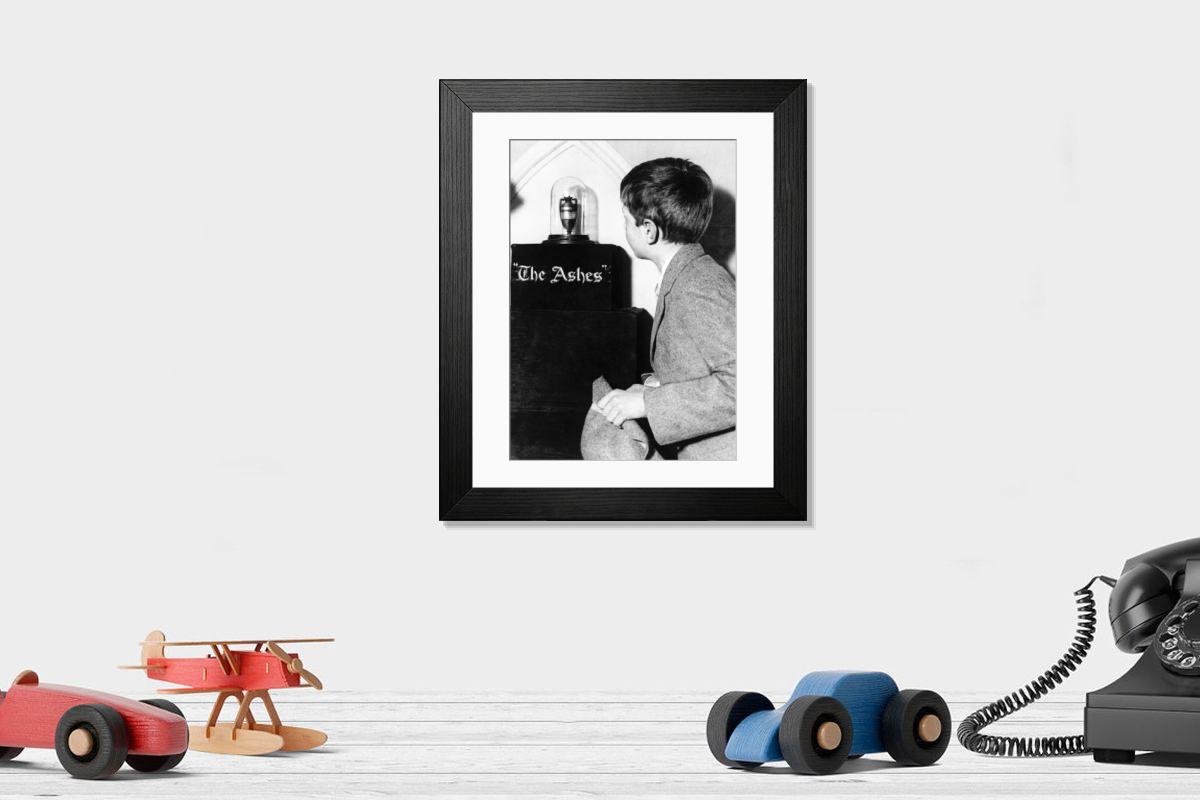 Shown hanging in a room: Modern 14"x12" (36x31cm)
