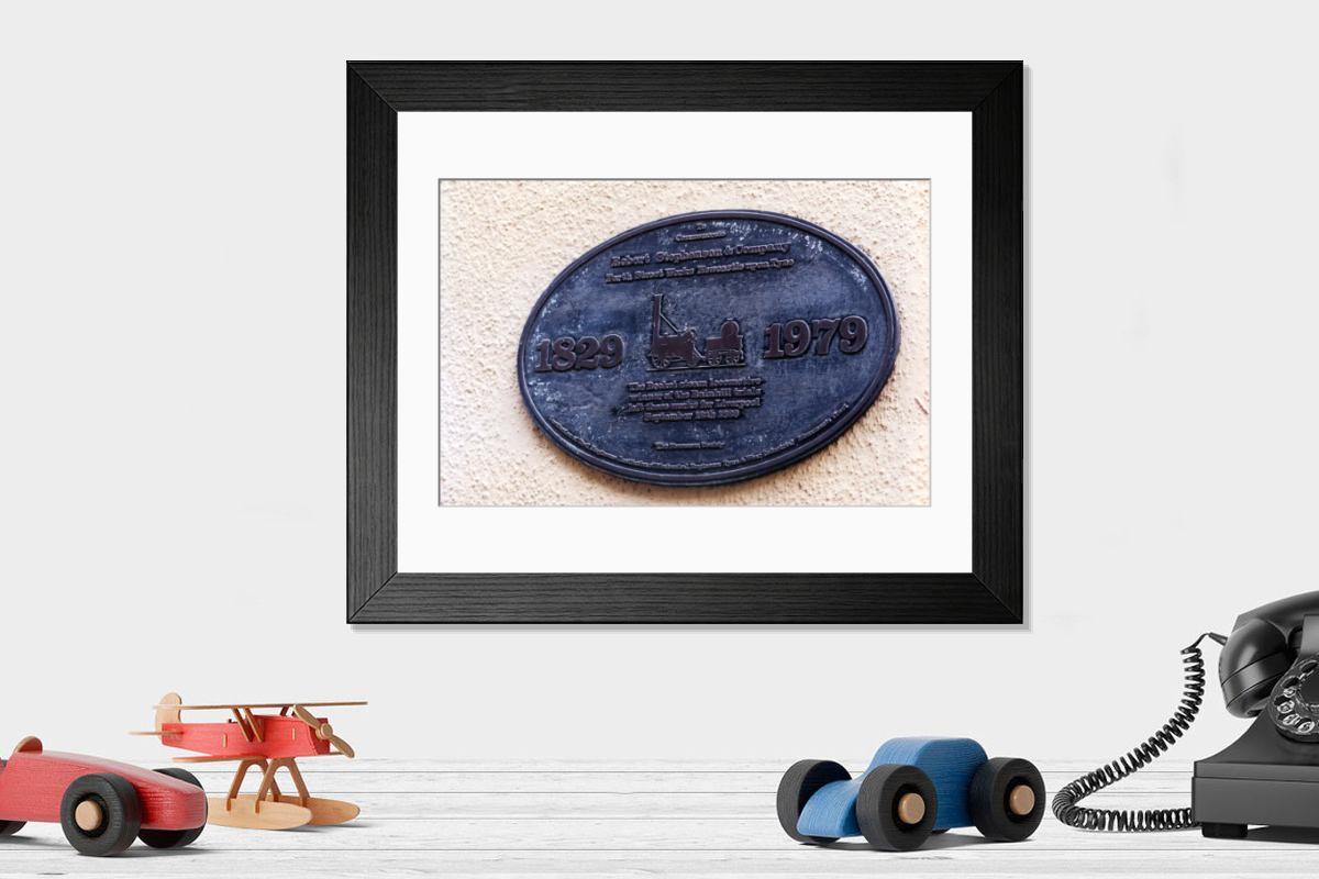 Shown hanging in a room: Modern 14"x12" (36x31cm)
