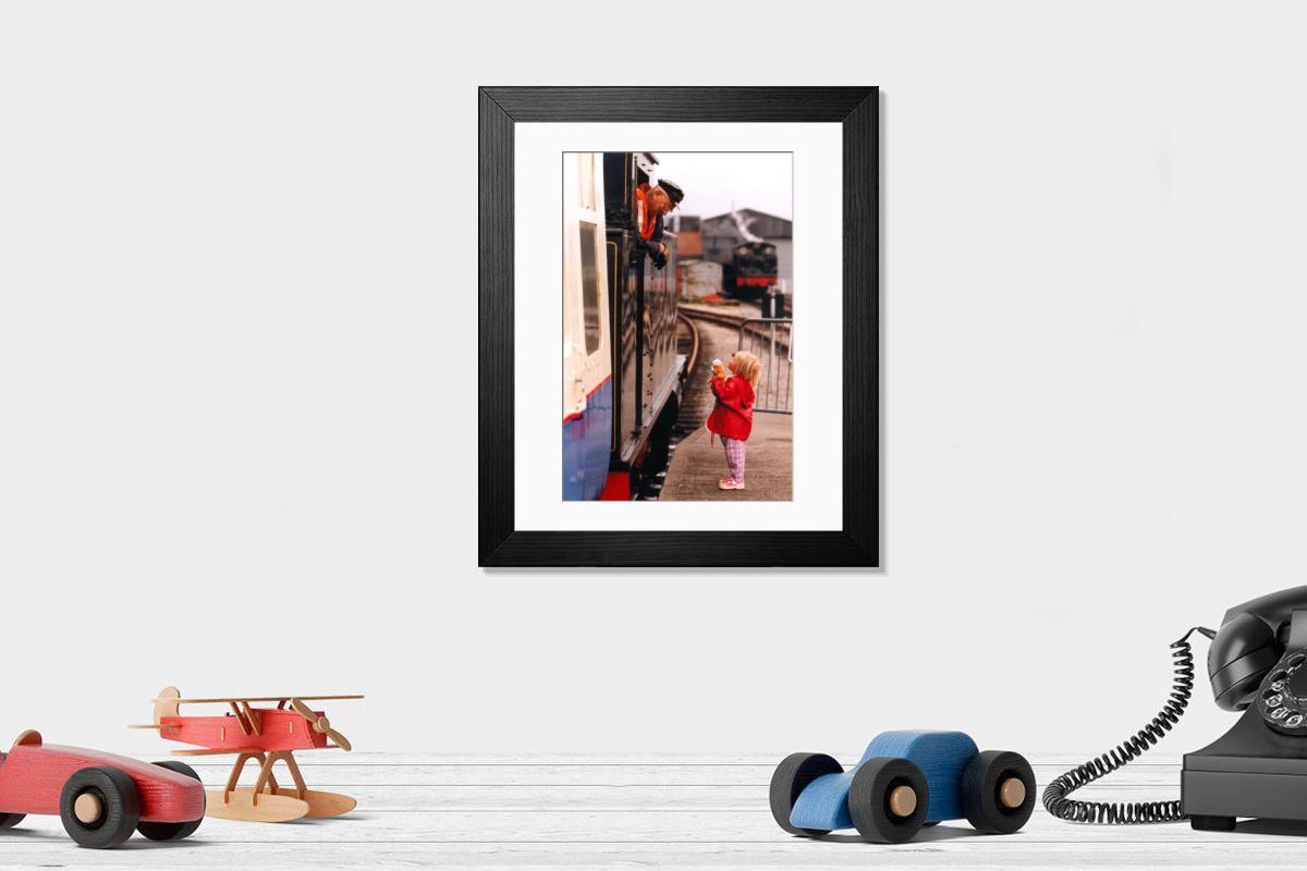 Shown hanging in a room: Modern 14"x12" (36x31cm)