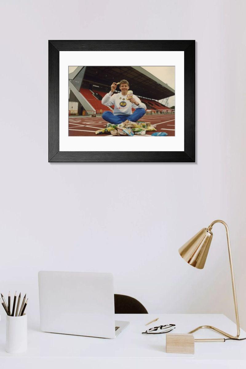 Shown hanging in a room: Modern 14"x12" (36x31cm)