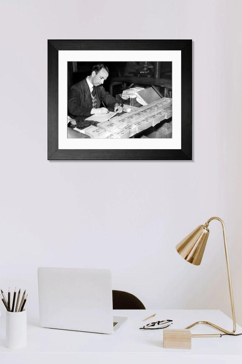 Shown hanging in a room: Modern 14"x12" (36x31cm)