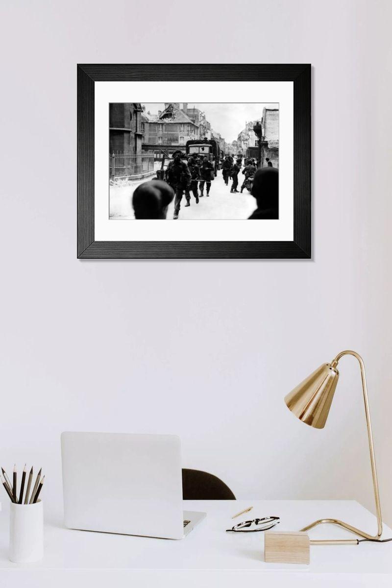 Shown hanging in a room: Modern 14"x12" (36x31cm)