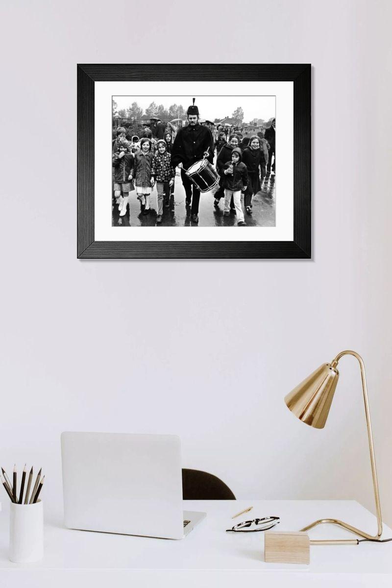 Shown hanging in a room: Modern 14"x12" (36x31cm)