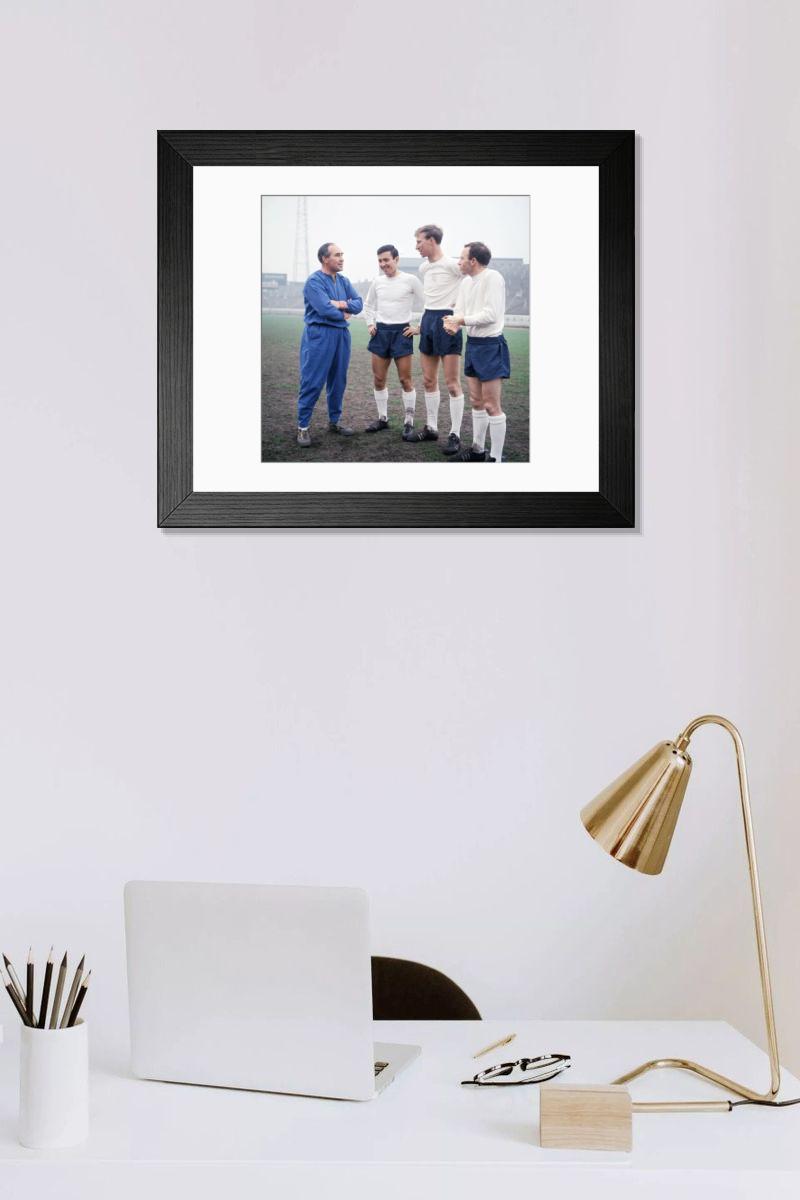 Shown hanging in a room: Modern 14"x12" (36x31cm)