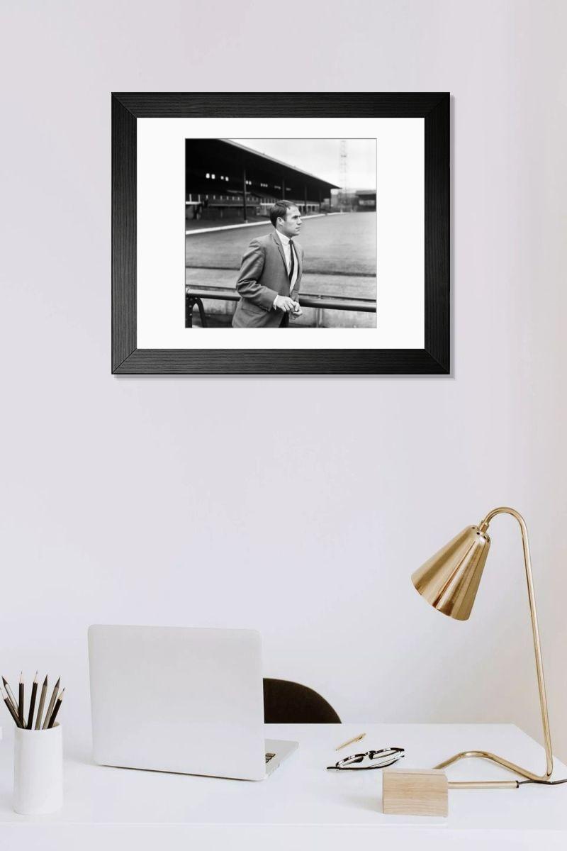 Shown hanging in a room: Modern 14"x12" (36x31cm)