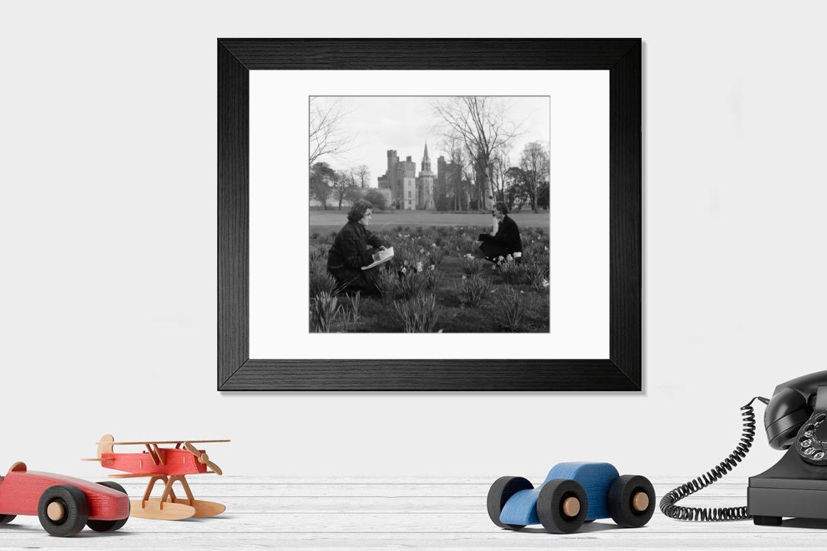 Shown hanging in a room: Modern 14"x12" (36x31cm)