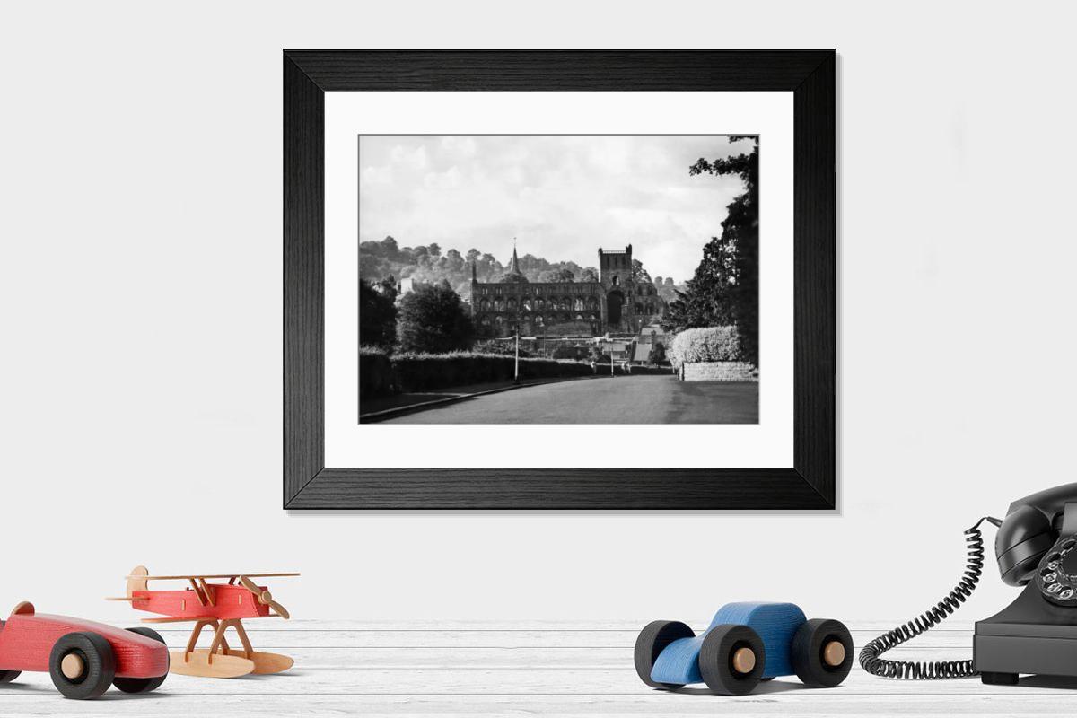 Shown hanging in a room: Modern 14"x12" (36x31cm)
