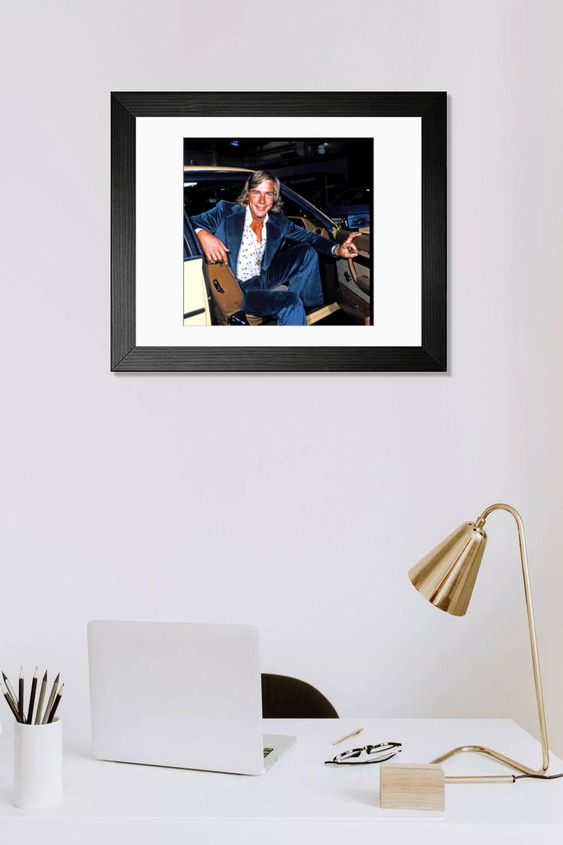 Shown hanging in a room: Modern 14"x12" (36x31cm)