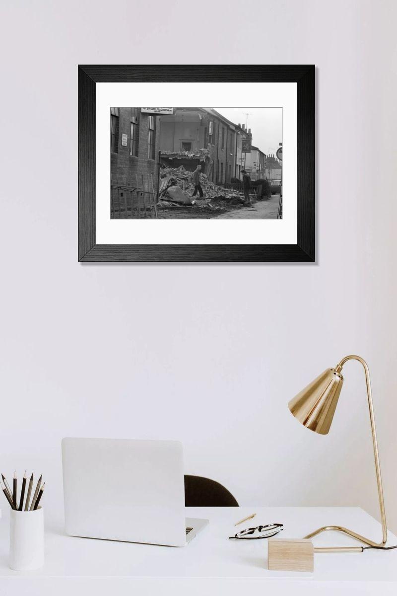 Shown hanging in a room: Modern 14"x12" (36x31cm)