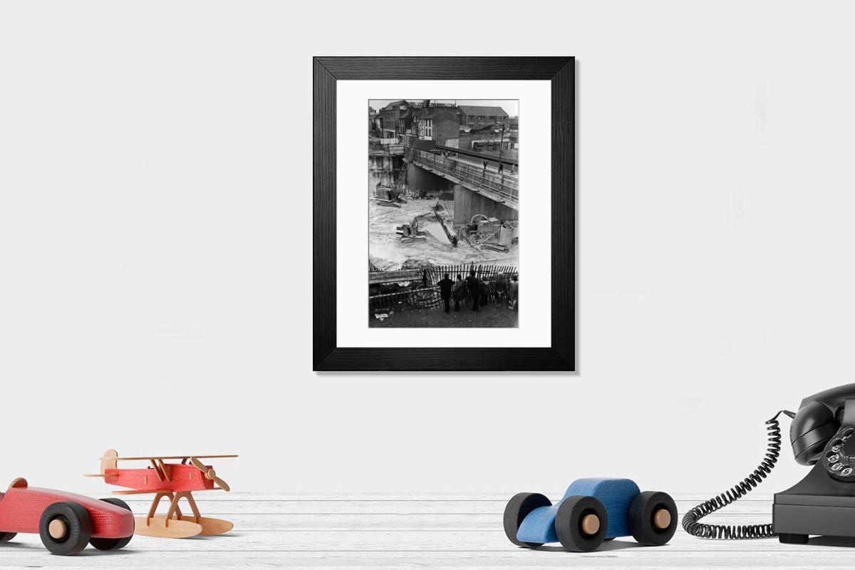 Shown hanging in a room: Modern 14"x12" (36x31cm)